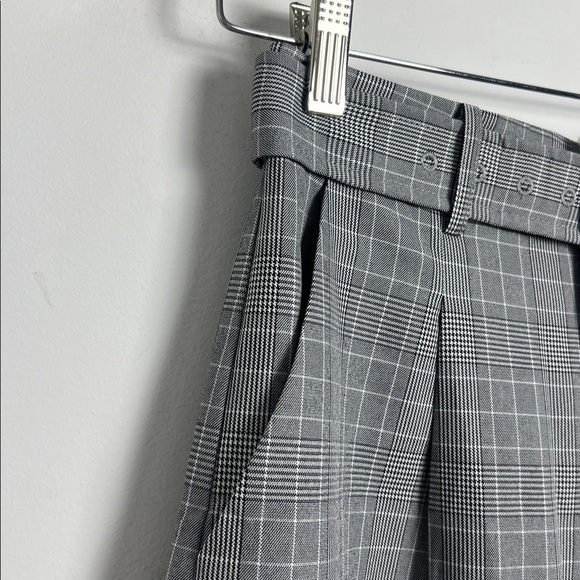 NEW Choosy High Waisted Glen Plaid Belted Bermuda Shorts Size 2 - Picture 6 of 12